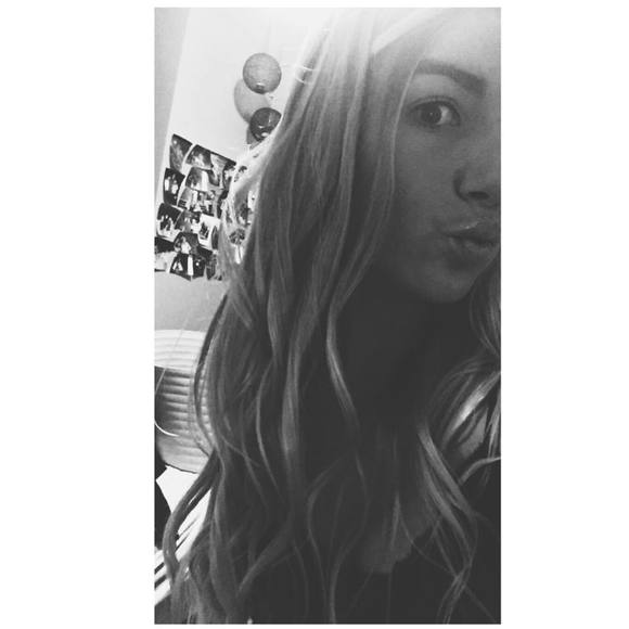 Meet your Posher, Mckenna - Picture 1 of 1